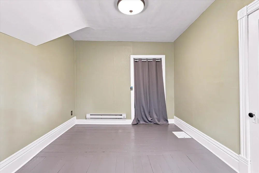 2819 Helen Street North Saint Paul, MN 55109