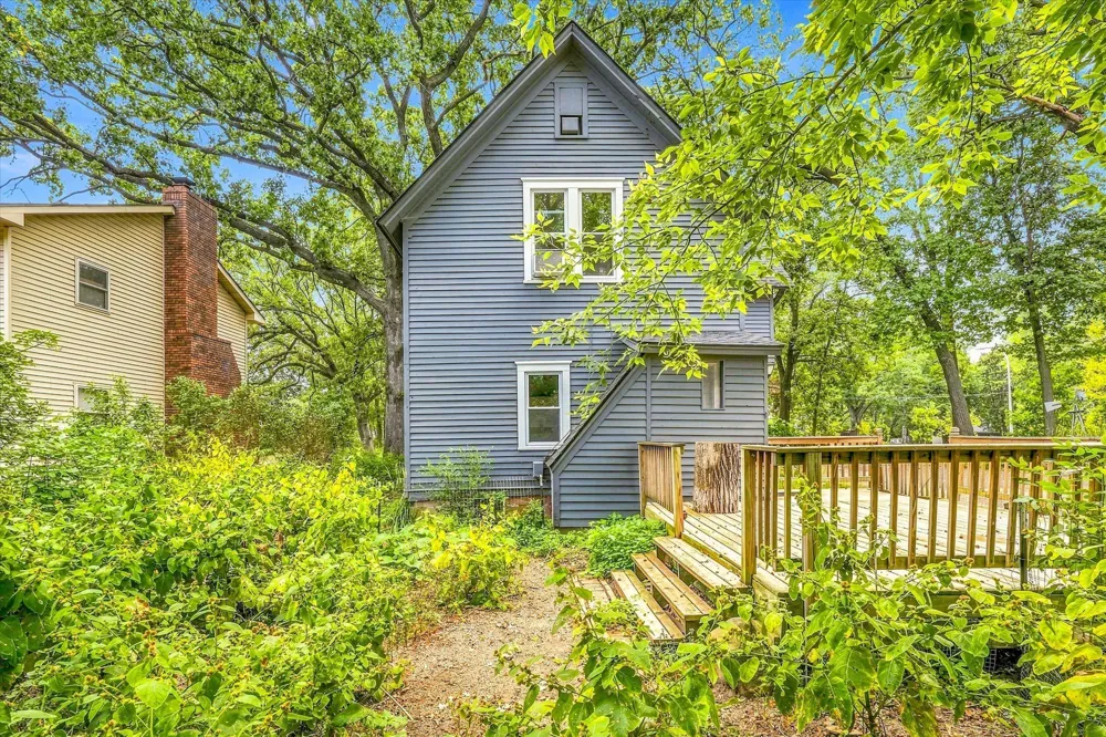 2819 Helen Street North Saint Paul, MN 55109