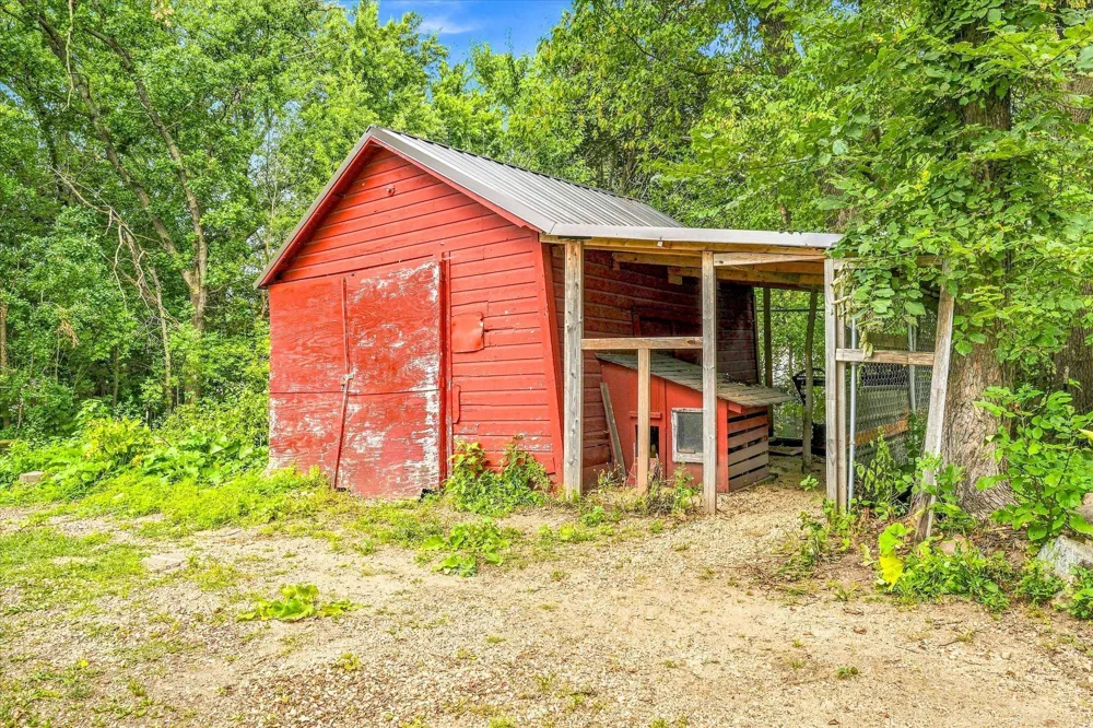2819 Helen Street North Saint Paul, MN 55109