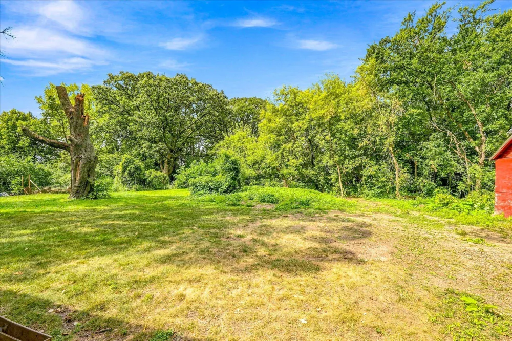 2819 Helen Street North Saint Paul, MN 55109