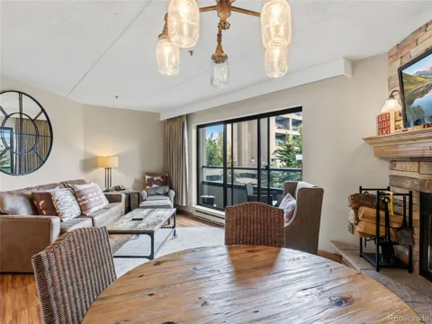640 Village Road #4-4323