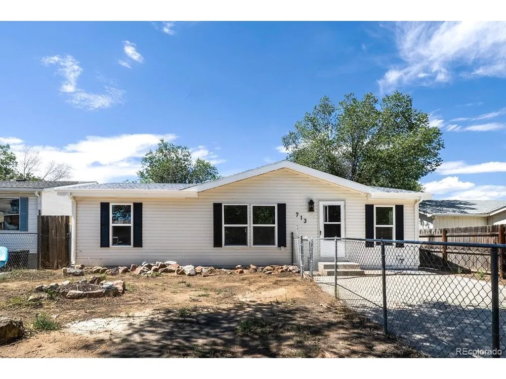 713 Santa Barbara Avenue Pueblo, CO 81005