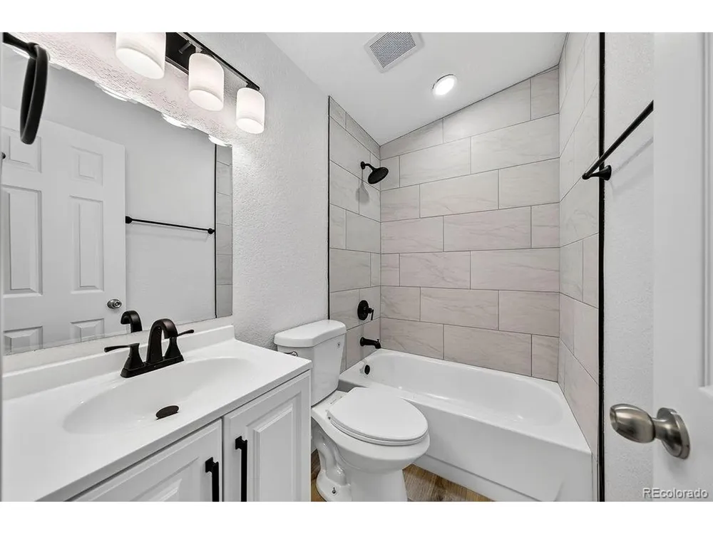 713 Santa Barbara Avenue Pueblo, CO 81005