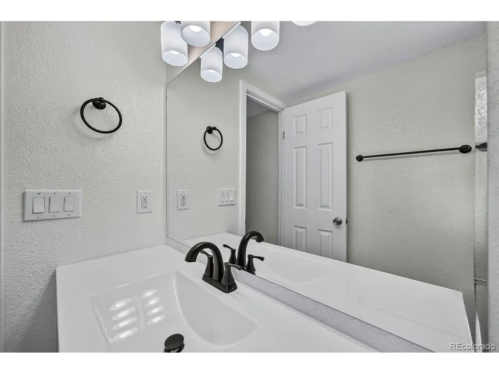 713 Santa Barbara Avenue Pueblo, CO 81005