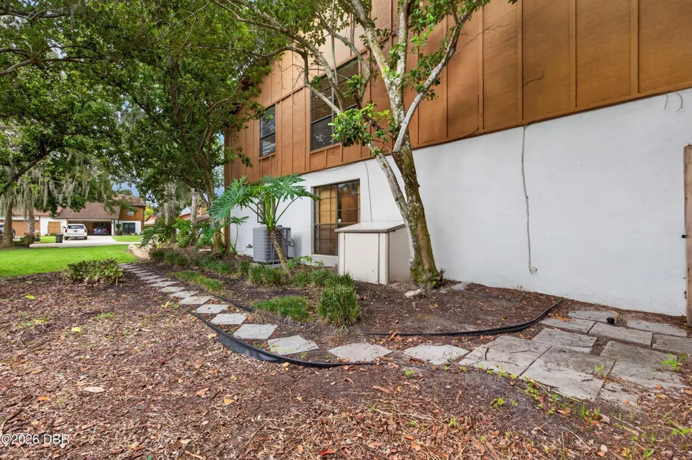 8 Appaloosa Trail Ormond Beach, FL 32174