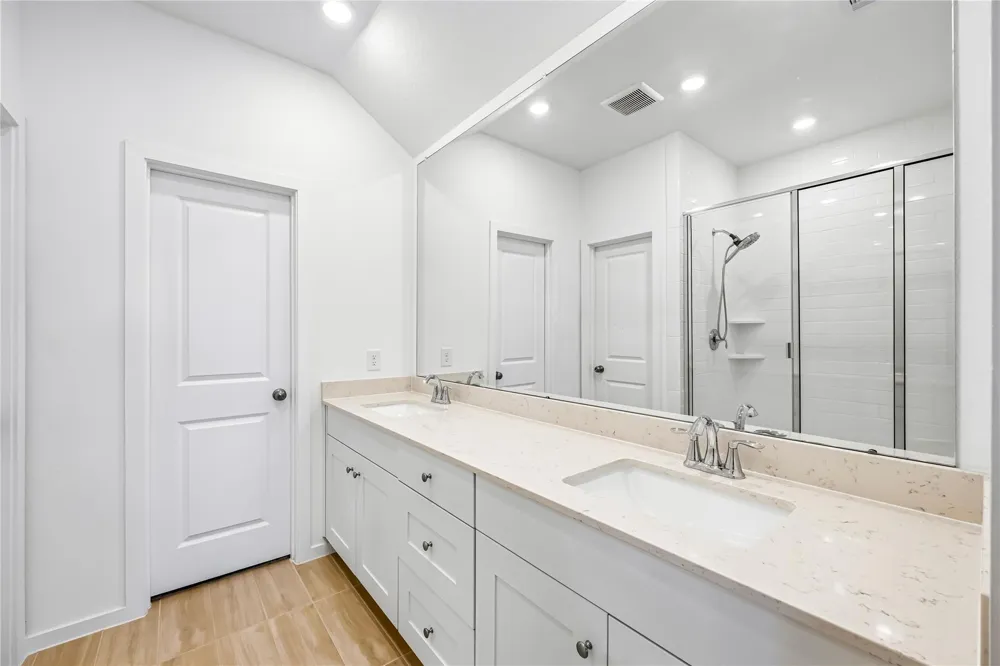 2701 Meridian Springs Drive Texas City, TX 77568