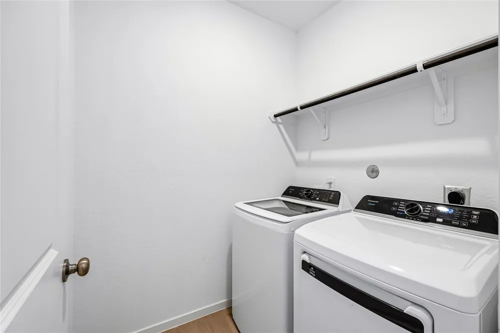 2701 Meridian Springs Drive Texas City, TX 77568