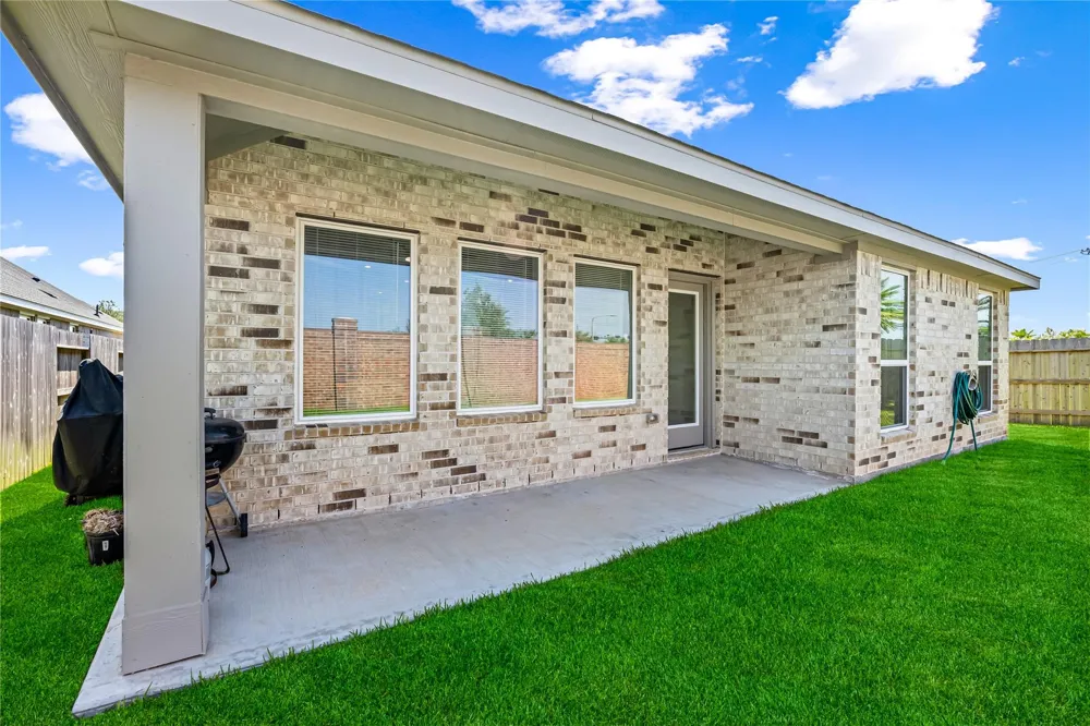 2701 Meridian Springs Drive Texas City, TX 77568