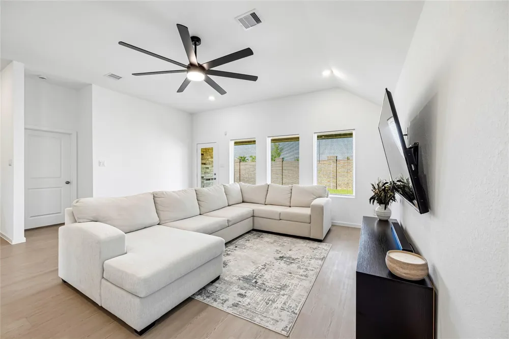 2701 Meridian Springs Drive Texas City, TX 77568
