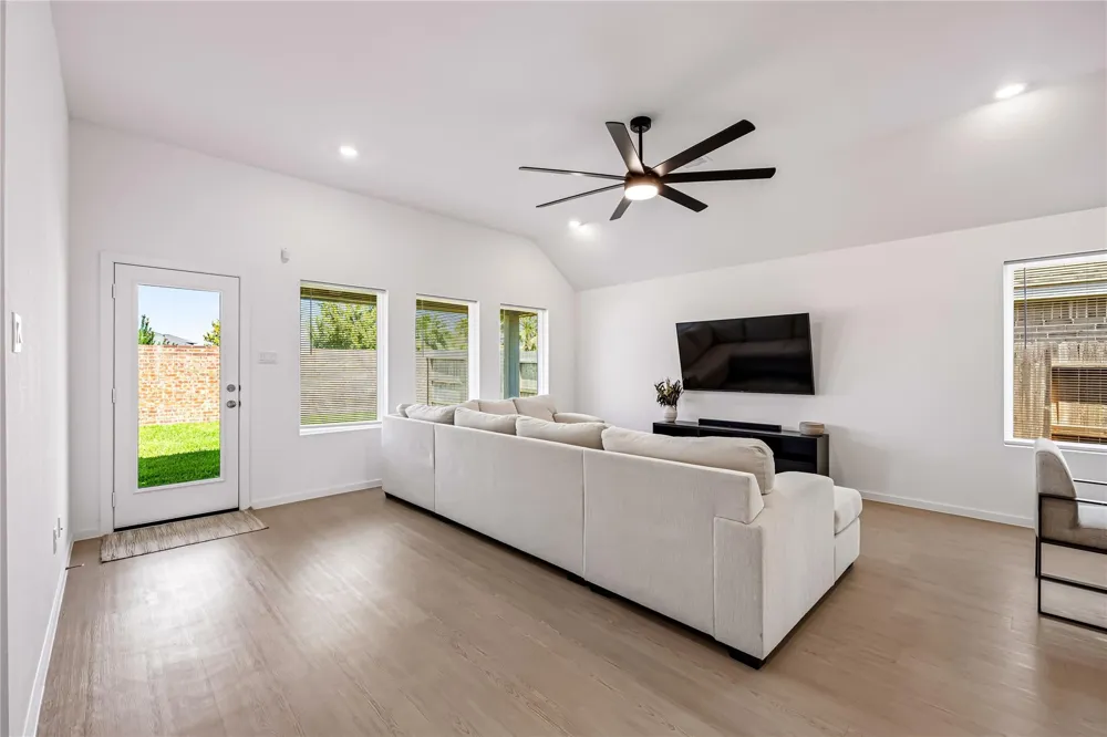 2701 Meridian Springs Drive Texas City, TX 77568
