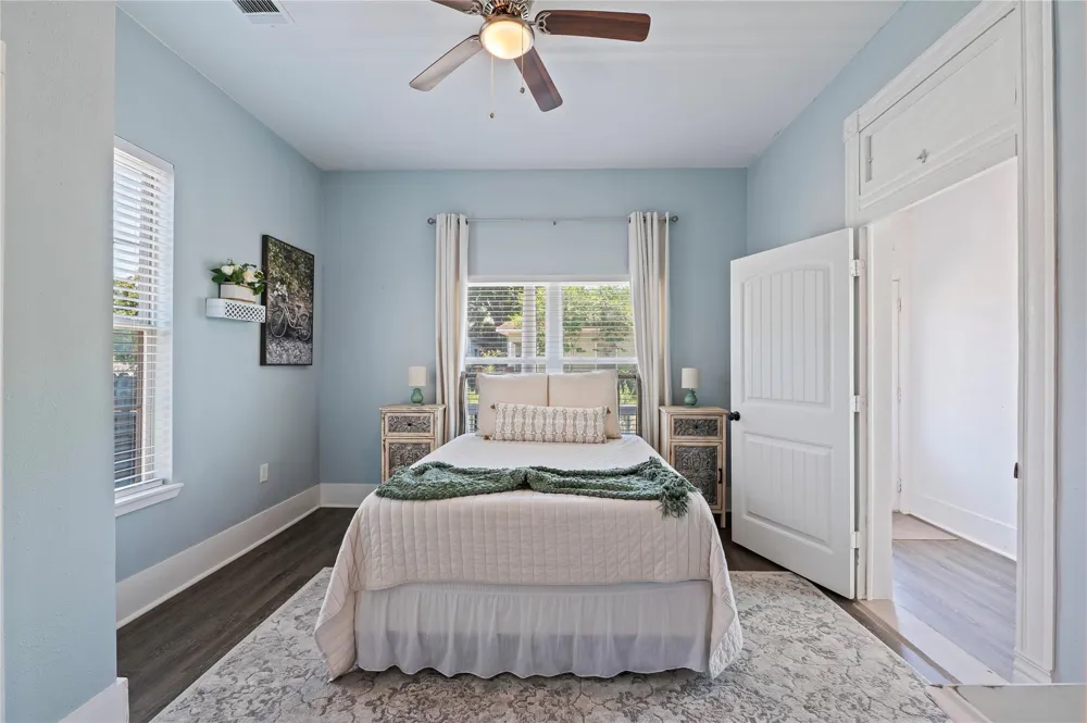 2912 Avenue N 1/2 Galveston, TX 77550