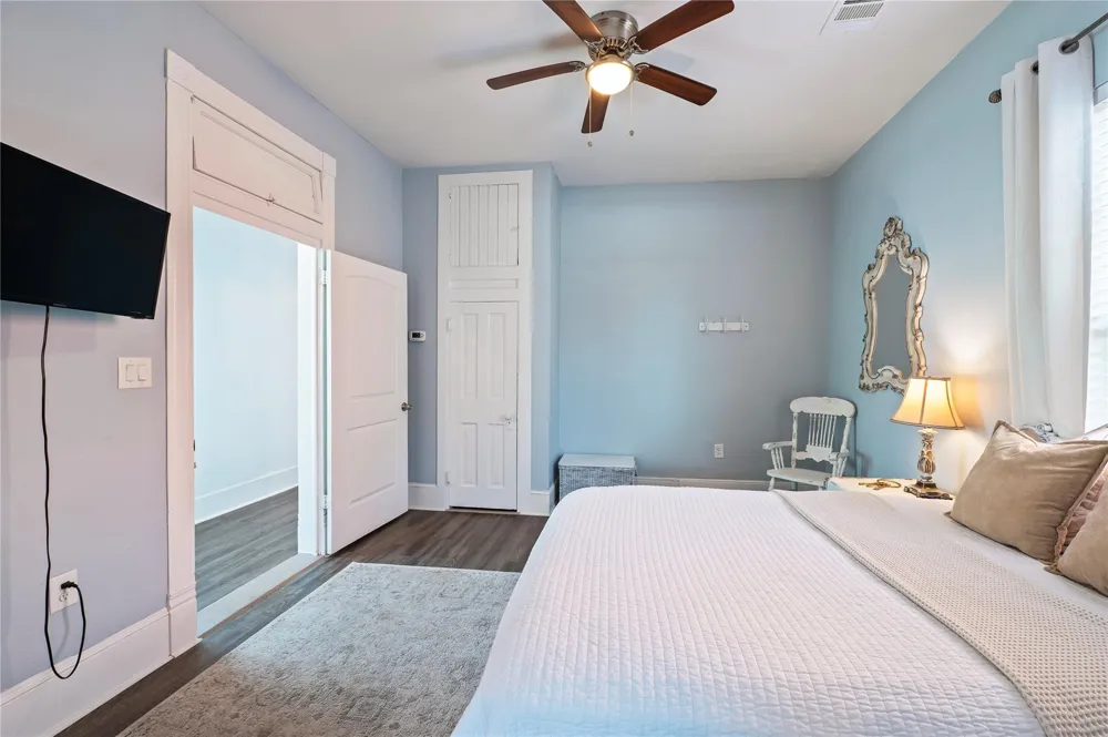 2912 Avenue N 1/2 Galveston, TX 77550