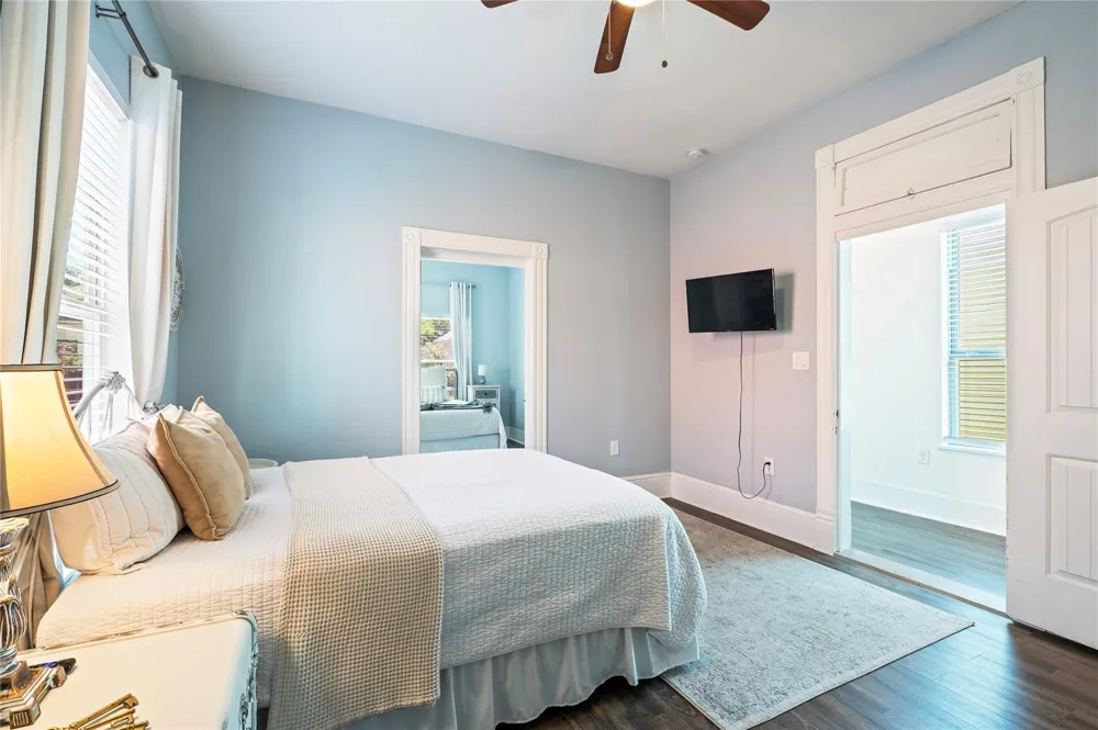 2912 Avenue N 1/2 Galveston, TX 77550