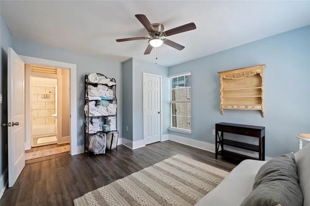 2912 Avenue N 1/2 Galveston, TX 77550