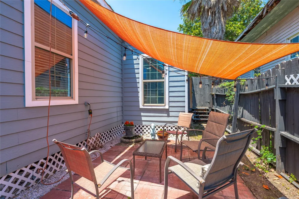 2912 Avenue N 1/2 Galveston, TX 77550
