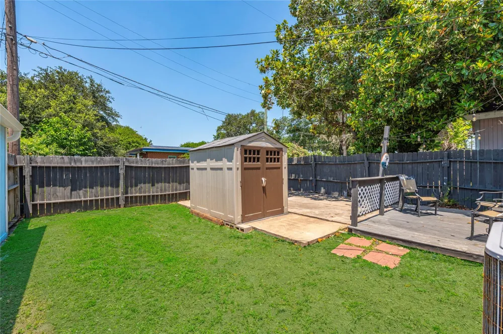 2912 Avenue N 1/2 Galveston, TX 77550