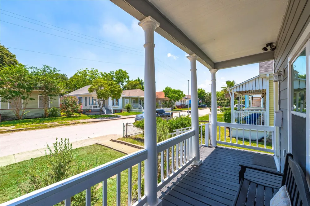 2912 Avenue N 1/2 Galveston, TX 77550