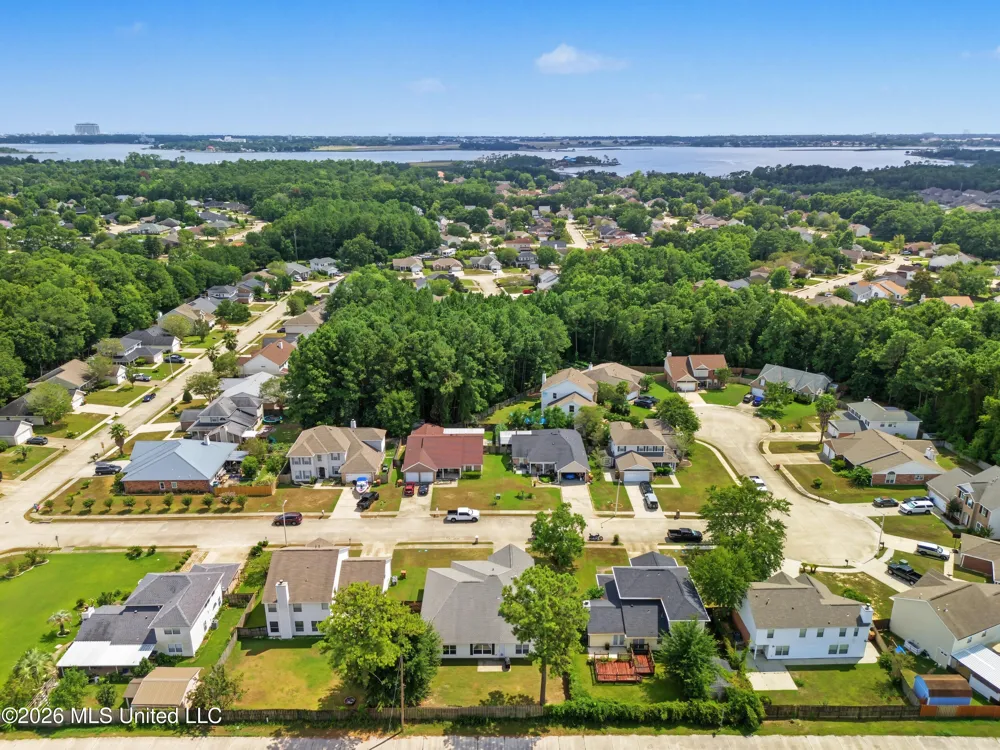 1564 Applewood Court Biloxi, MS 39532