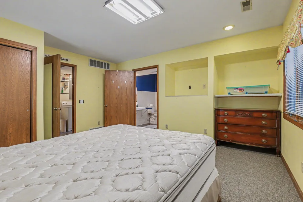 3135 Lakeshore Drive Muskegon, MI 49441