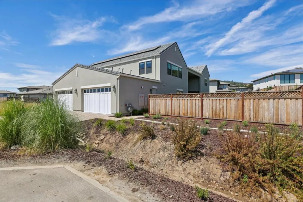 18471 Corte Zapala Morgan Hill, CA 95037