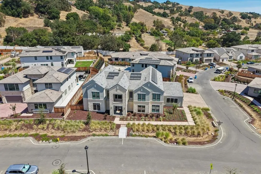 18471 Corte Zapala Morgan Hill, CA 95037