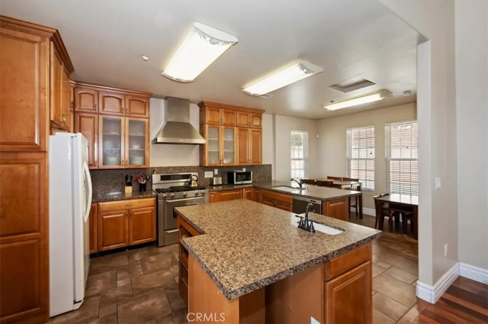 30607 Ferndale Running Springs, CA 92382