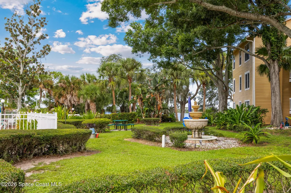 225 S Tropical Trail #624 Merritt Island, FL 32952