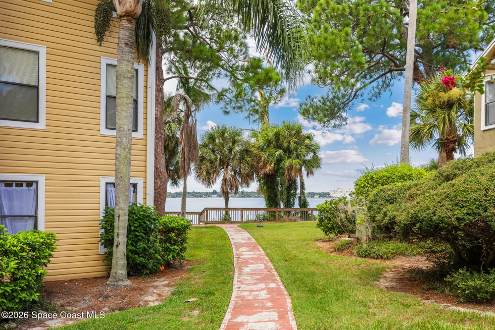 225 S Tropical Trail #624 Merritt Island, FL 32952
