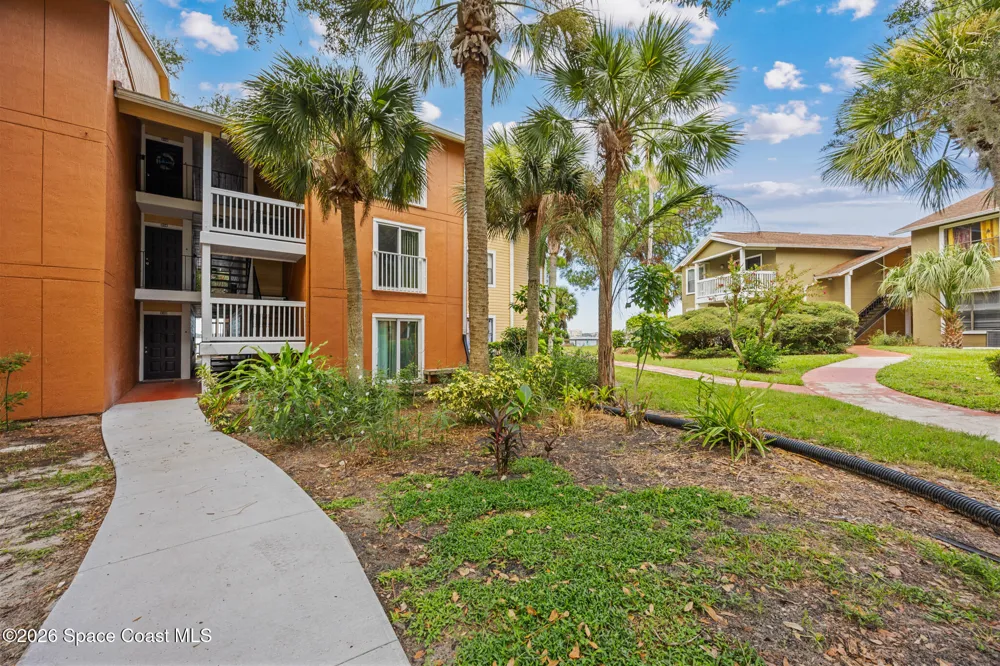 225 S Tropical Trail #624 Merritt Island, FL 32952