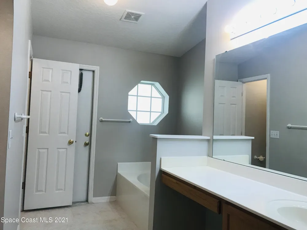 2205 Myla Lane Melbourne, FL 32935