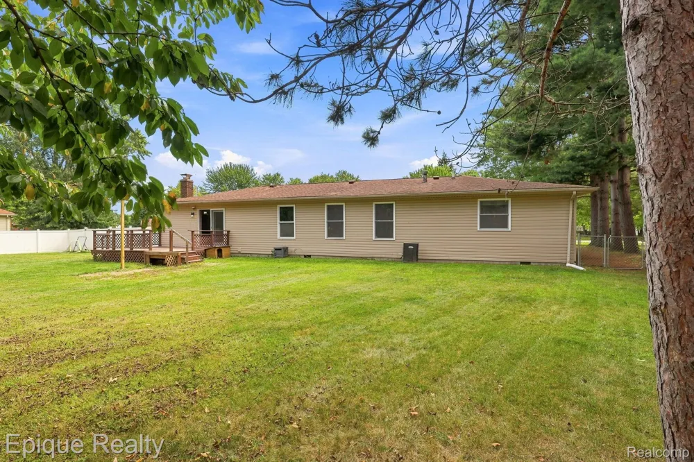 4608 Huntington Drive Port Huron Charter Township, MI 48060