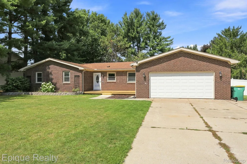 4608 Huntington Drive Port Huron Charter Township, MI 48060