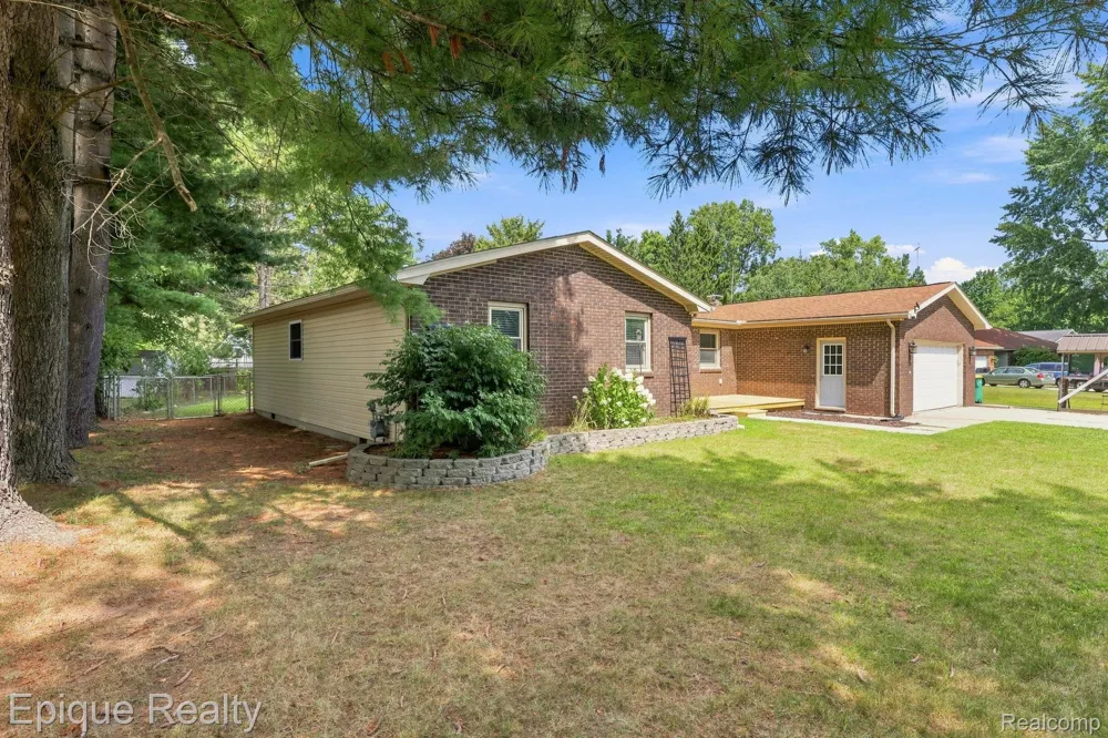 4608 Huntington Drive Port Huron Charter Township, MI 48060
