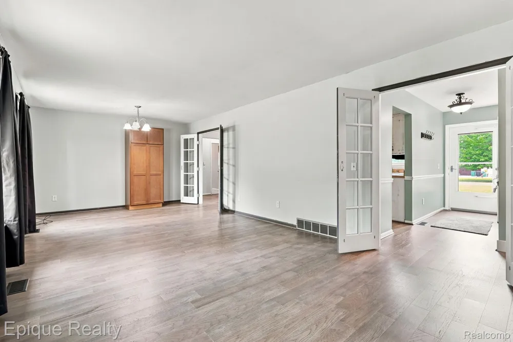 4608 Huntington Drive Port Huron Charter Township, MI 48060