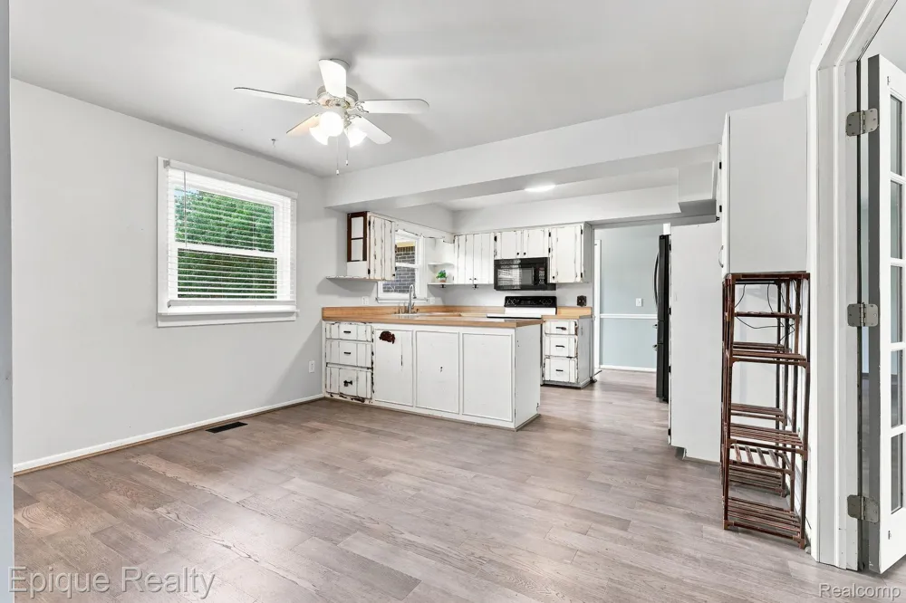 4608 Huntington Drive Port Huron Charter Township, MI 48060