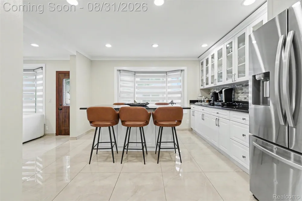 546 Nightingale Street Dearborn City, MI 48128