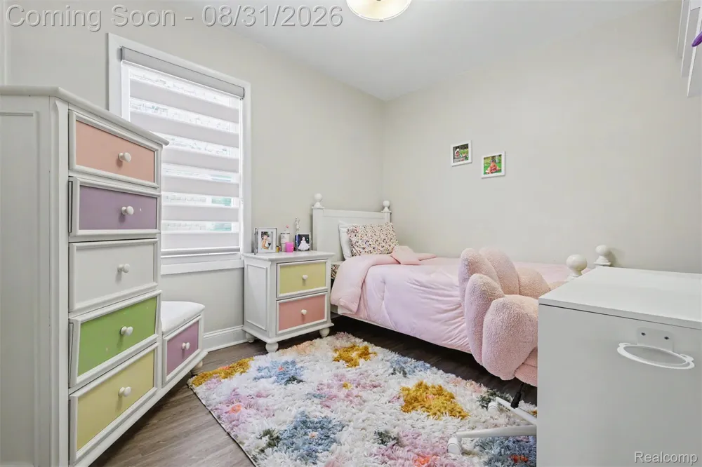 546 Nightingale Street Dearborn City, MI 48128