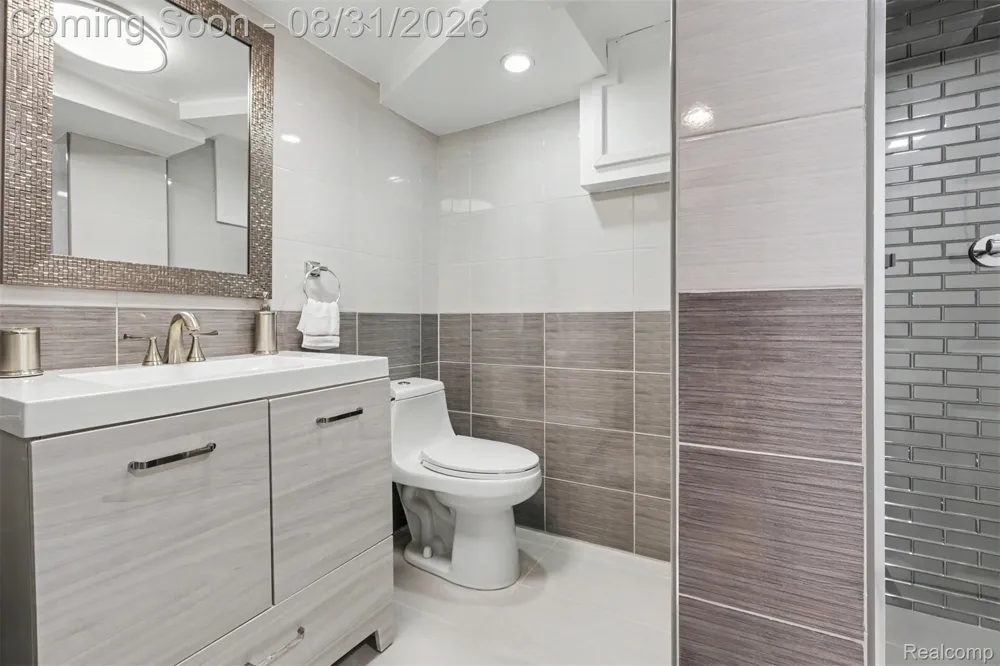546 Nightingale Street Dearborn City, MI 48128