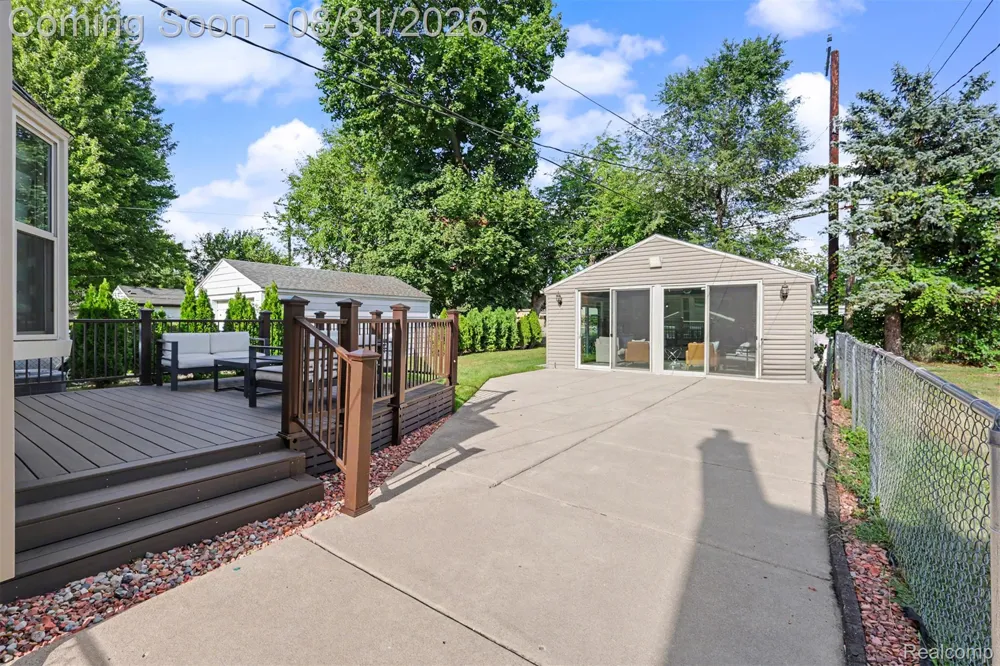 546 Nightingale Street Dearborn City, MI 48128