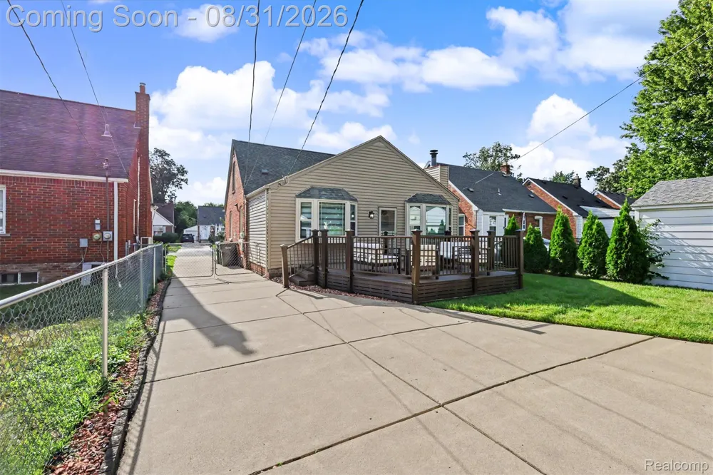546 Nightingale Street Dearborn City, MI 48128