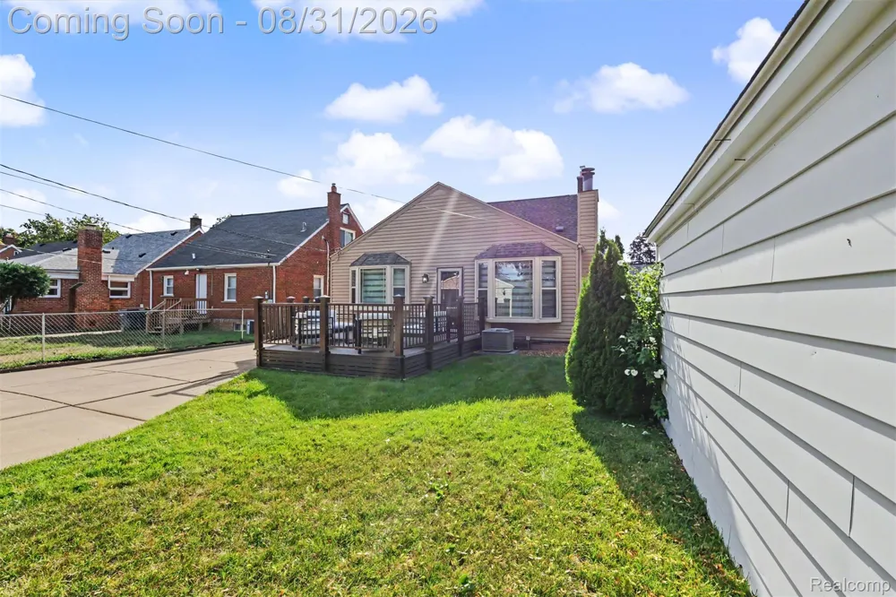 546 Nightingale Street Dearborn City, MI 48128