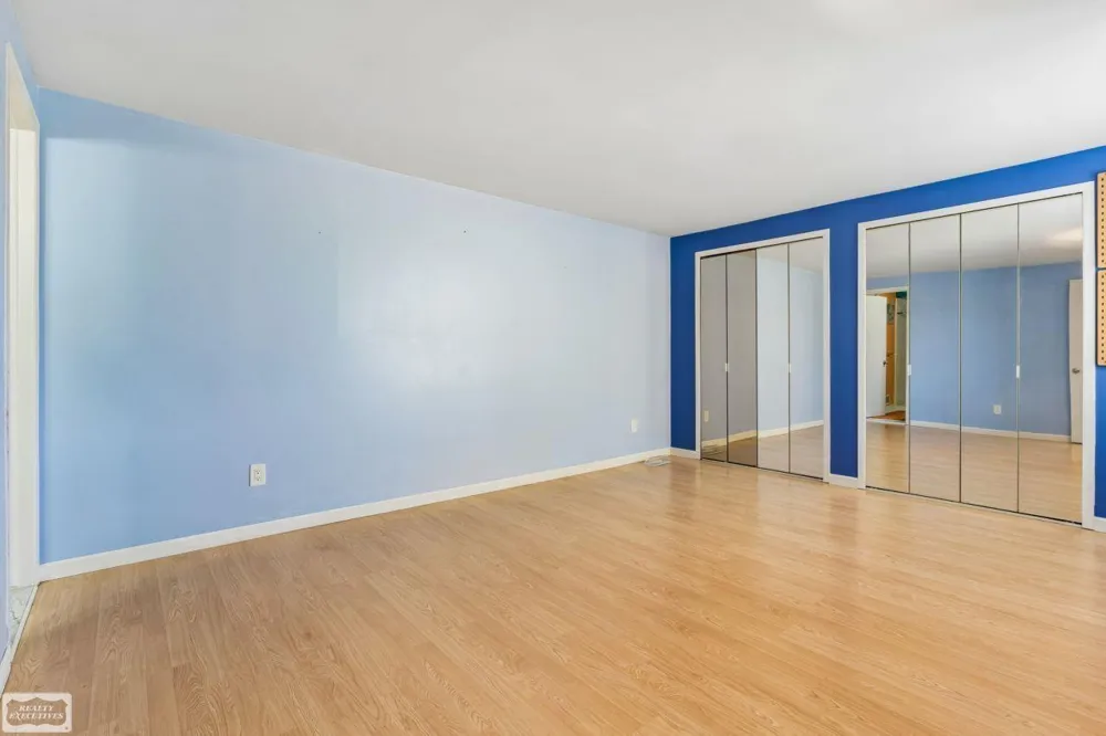 698 Tennyson Court Rochester Hills City, MI 48307