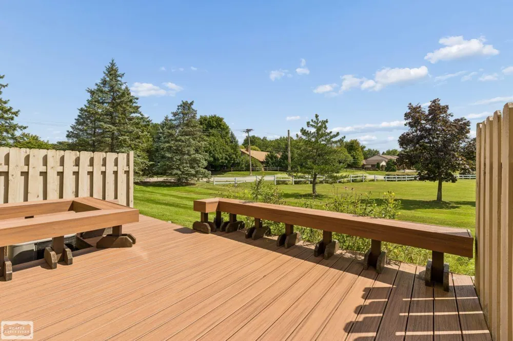 698 Tennyson Court Rochester Hills City, MI 48307