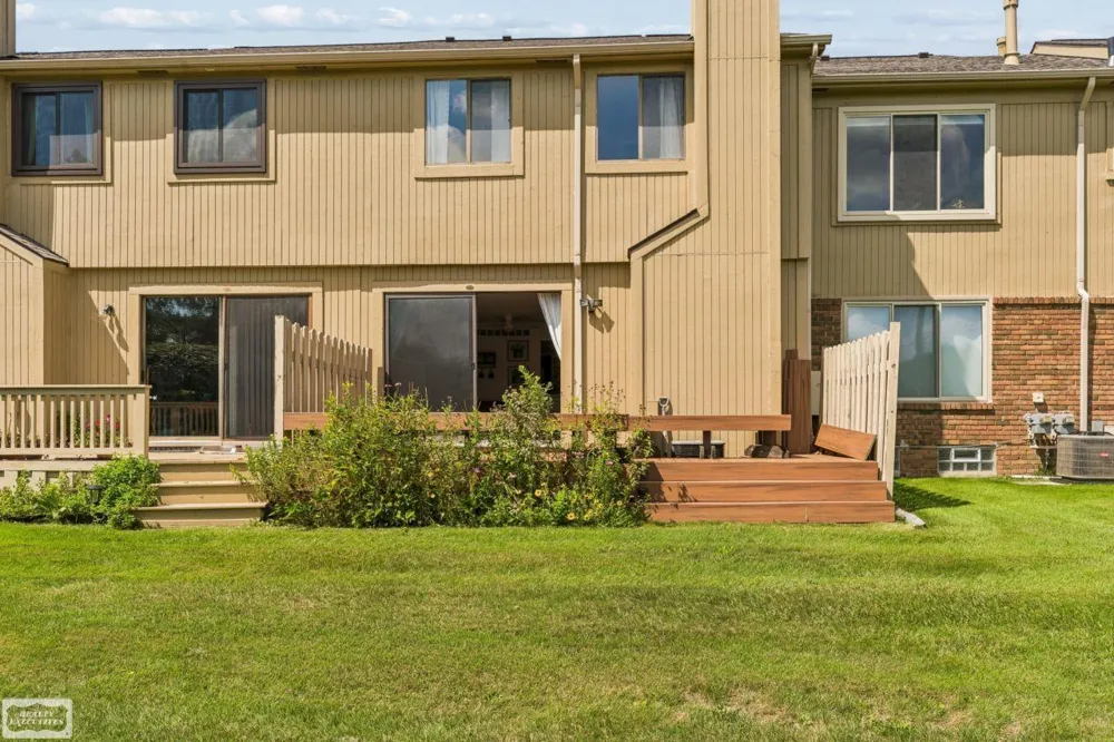 698 Tennyson Court Rochester Hills City, MI 48307