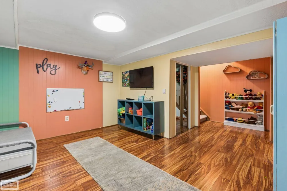 698 Tennyson Court Rochester Hills City, MI 48307