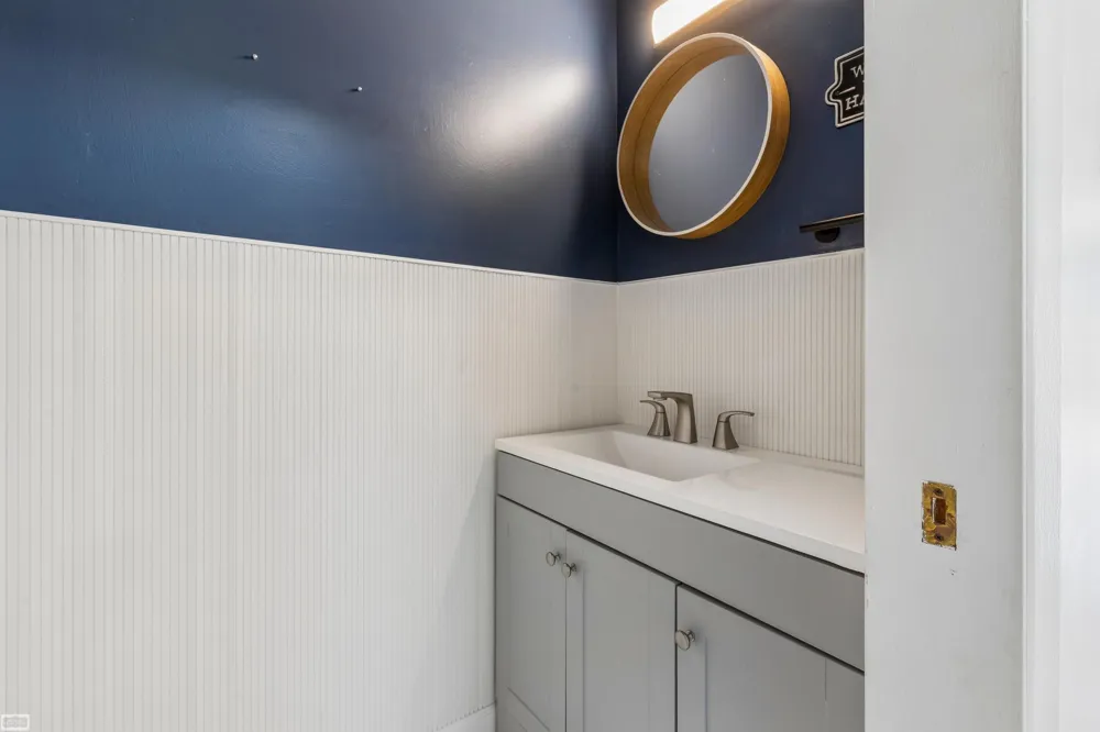 698 Tennyson Court Rochester Hills City, MI 48307