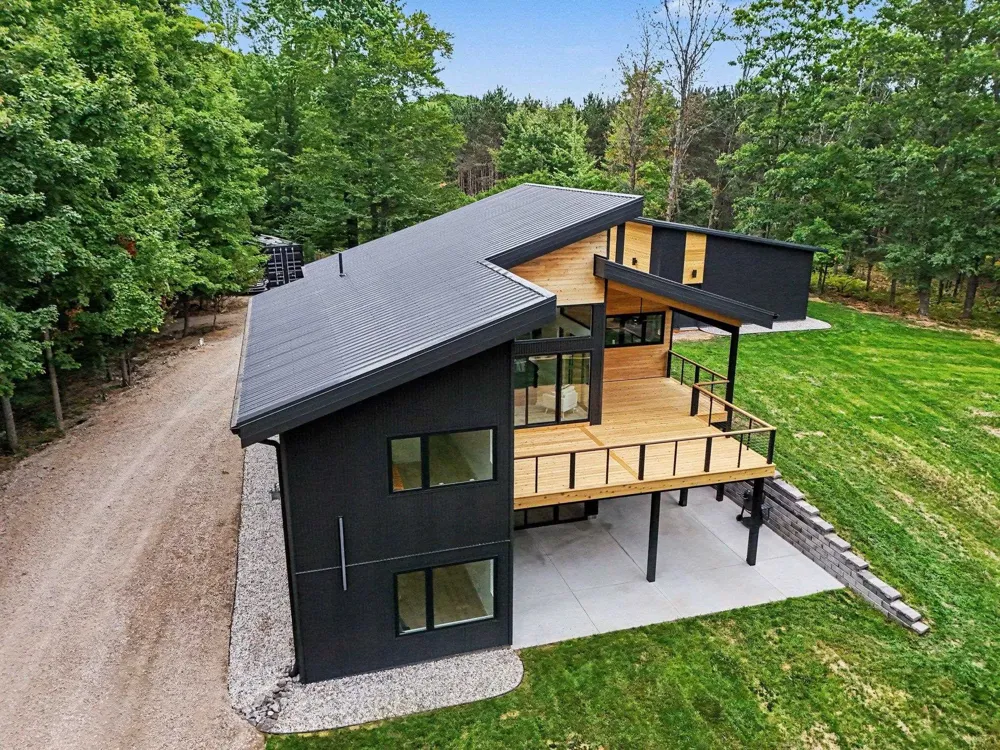 5228 Hanna Road Whitewater Township, MI 49690