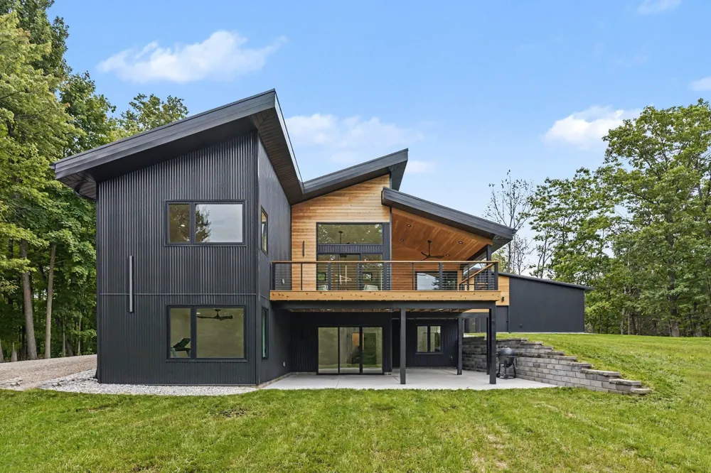 5228 Hanna Road Whitewater Township, MI 49690