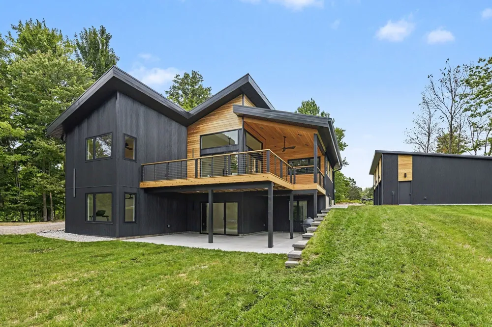 5228 Hanna Road Whitewater Township, MI 49690