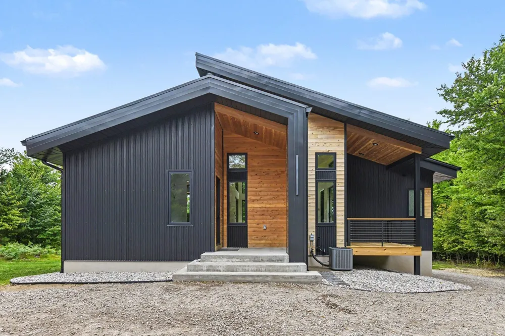 5228 Hanna Road Whitewater Township, MI 49690